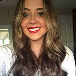 Meet your Posher, Steph